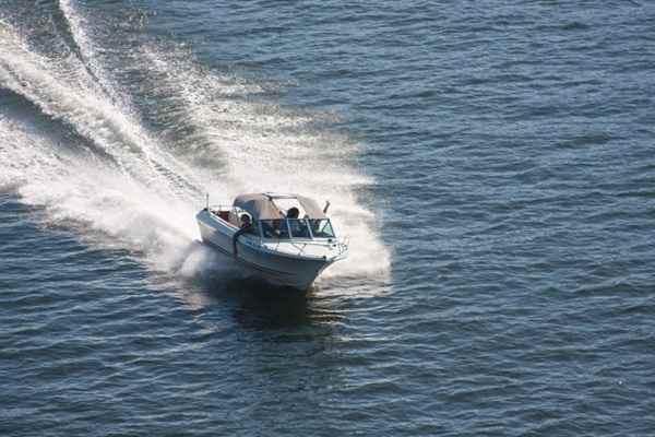 speedboat ocean blue water