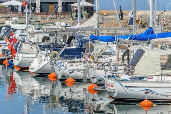 marina harbor boats docks
